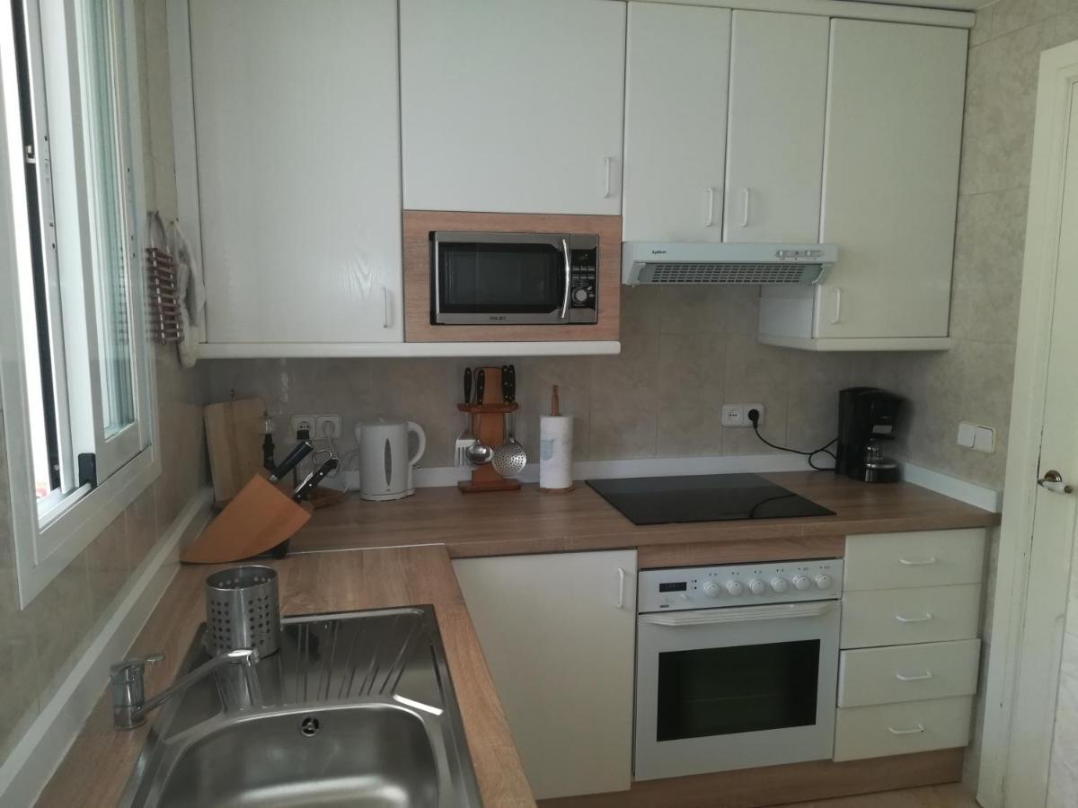 Апартаменты Apartamento La Carihuela - Urb. Eurosol Торремолинос Экстерьер фото