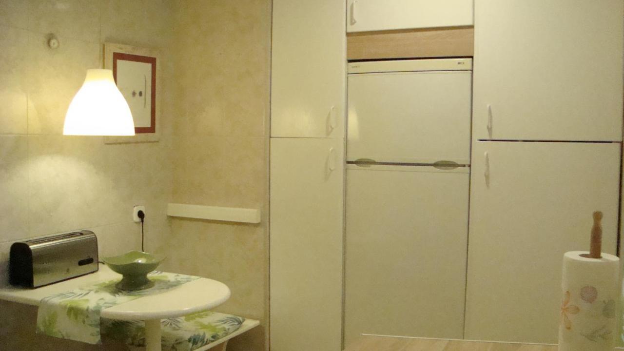 Апартаменты Apartamento La Carihuela - Urb. Eurosol Торремолинос Экстерьер фото