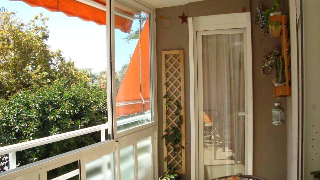 Апартаменты Apartamento La Carihuela - Urb. Eurosol Торремолинос Экстерьер фото