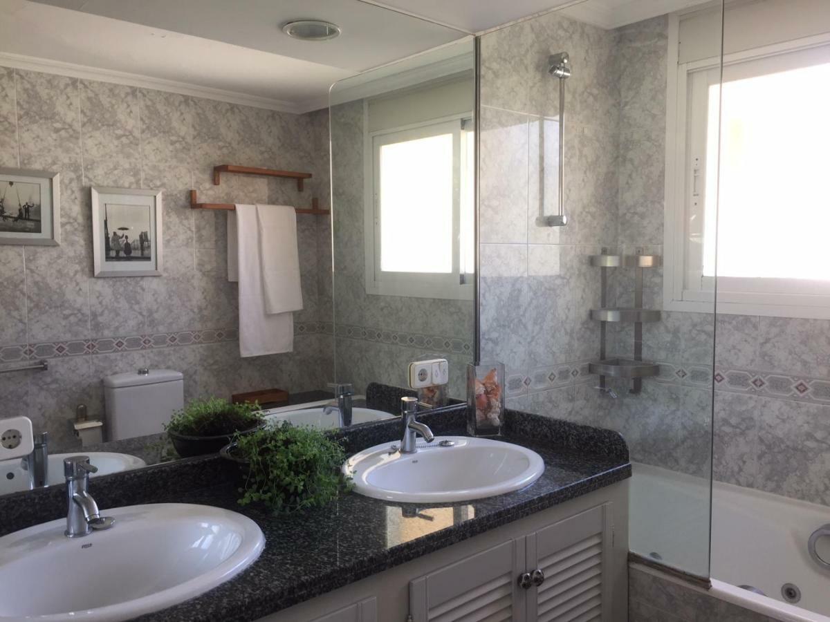Апартаменты Apartamento La Carihuela - Urb. Eurosol Торремолинос Экстерьер фото